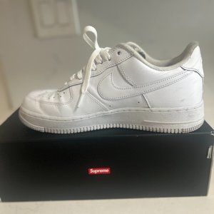 White Air Force 1 Low (Supreme)  Size 8.5 Mens